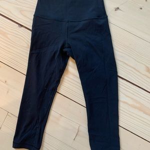 Women’s Lululemon 21” Align Crop Leggings